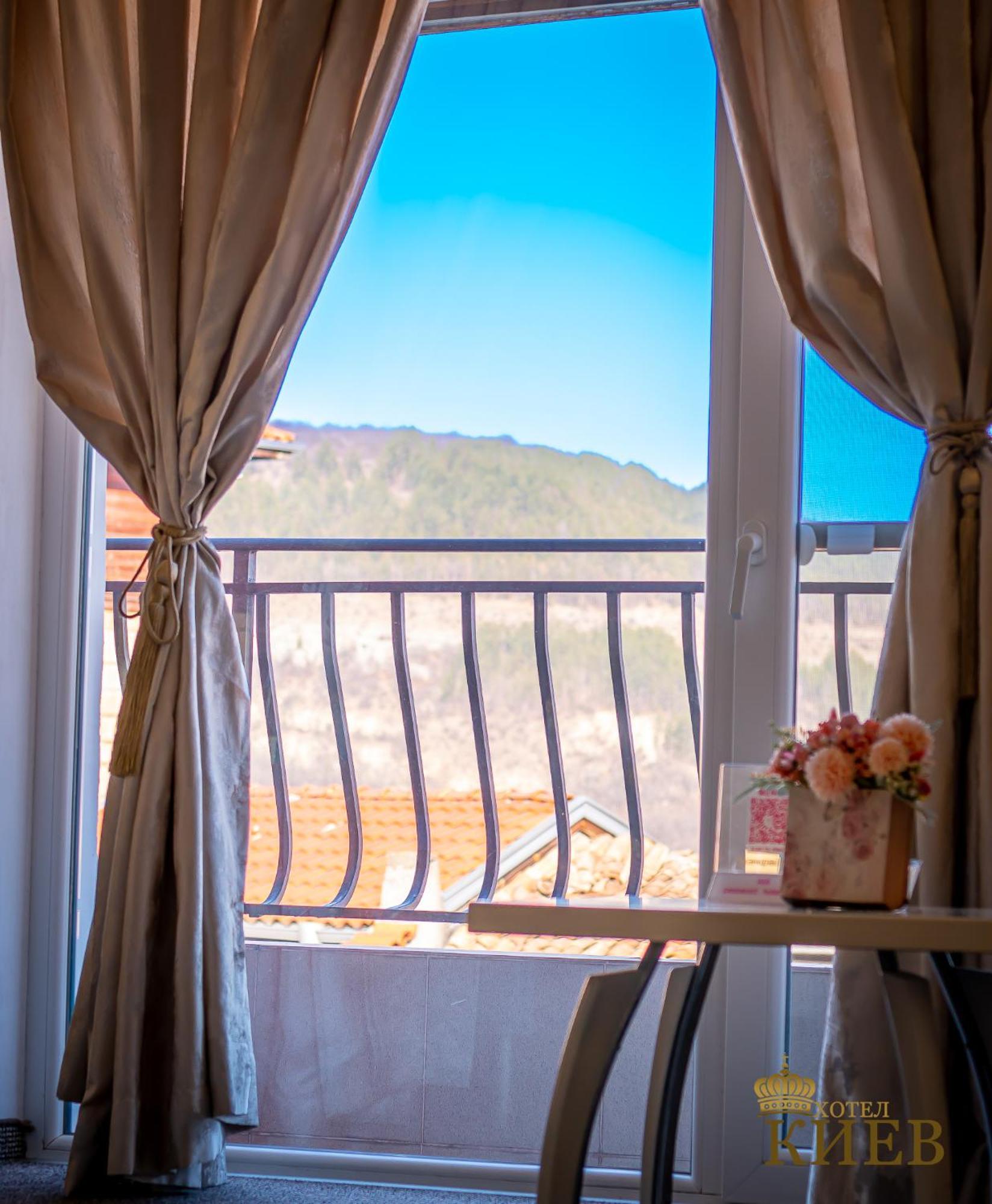 Hotel Kiev Veliko Tarnovo Extérieur photo